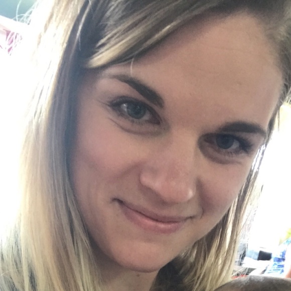 Meet your Posher, Gina - Picture 1 of 1